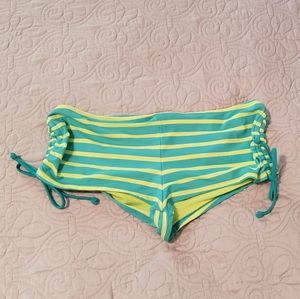 Retro look boy short bottoms!